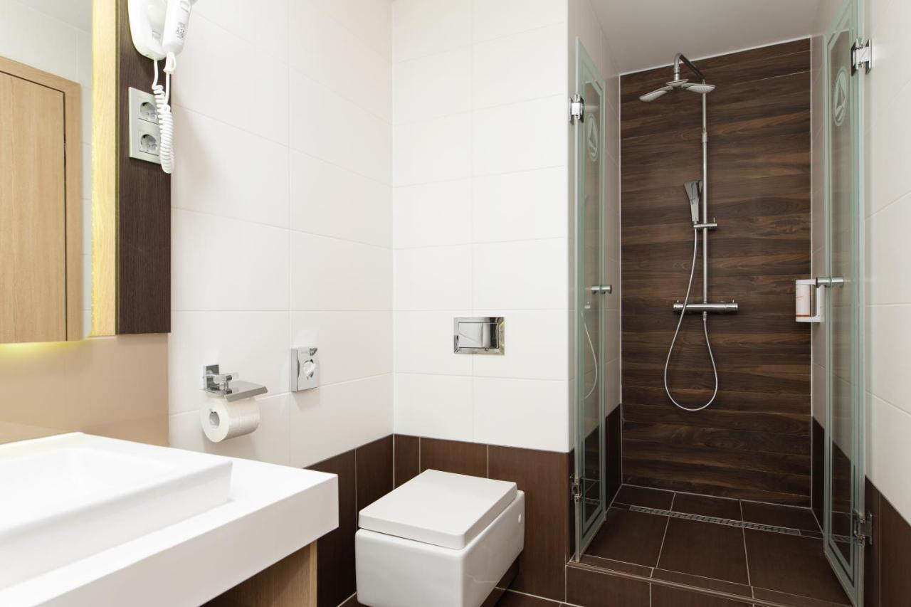 Portobello Wellness & Yacht Hotel إسترغوم المظهر الخارجي الصورة