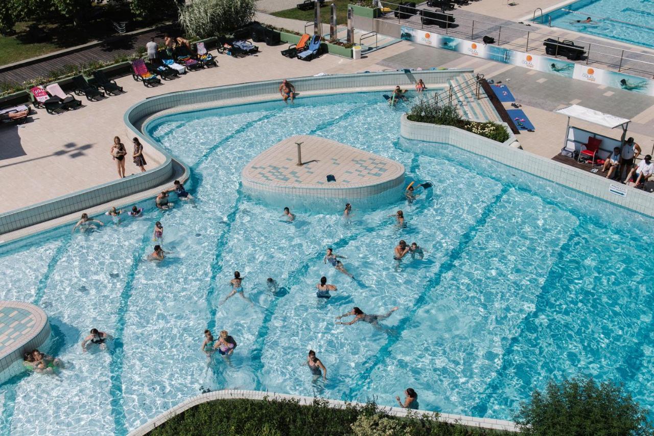 Portobello Wellness & Yacht Hotel إسترغوم المظهر الخارجي الصورة